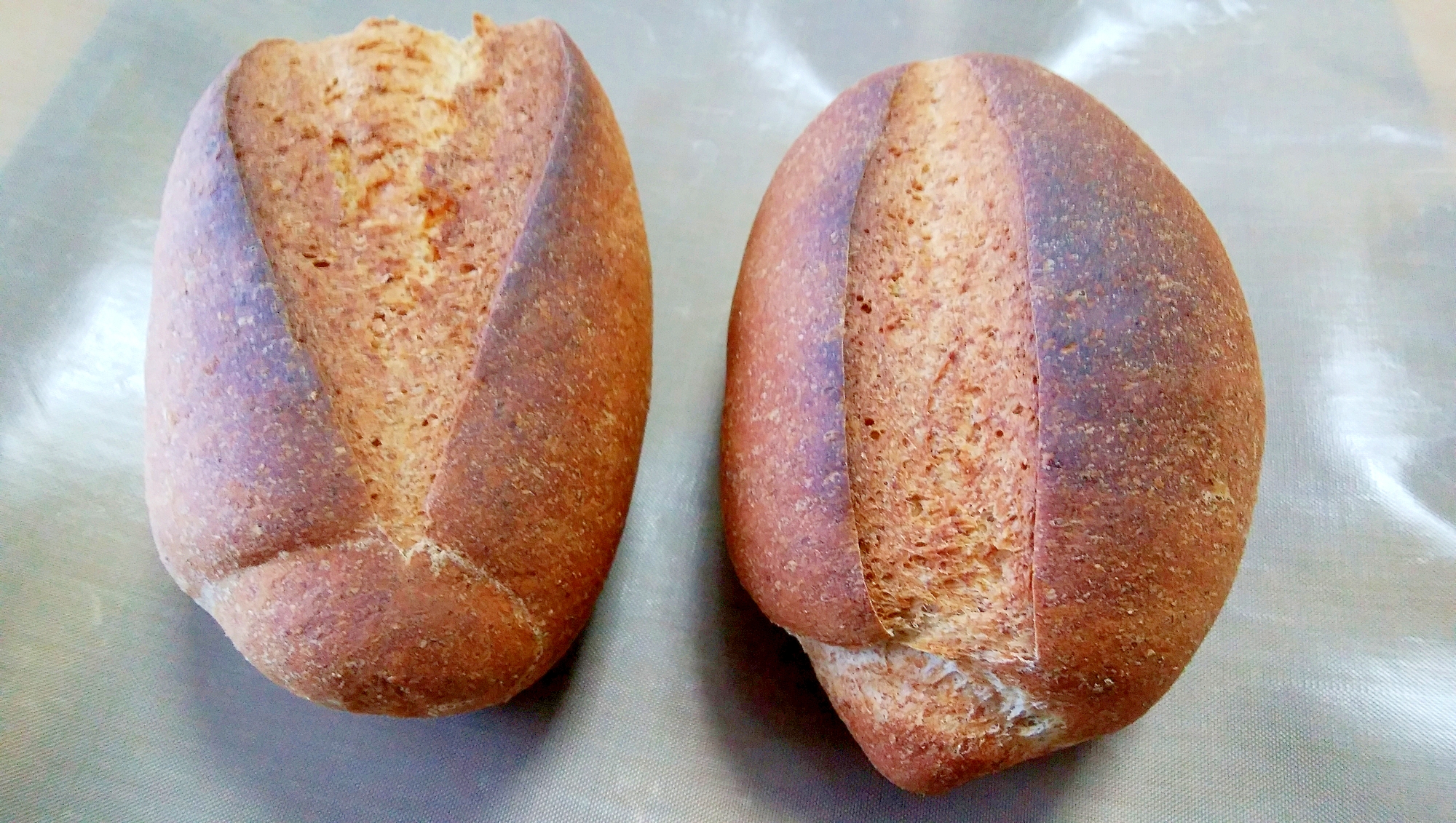 【フランスパン】ライ麦入りクーペ