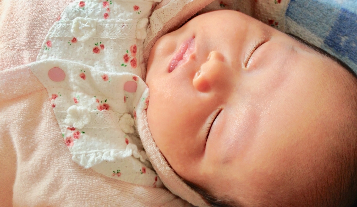 赤ちゃんの睡眠、食事と関係あるの？