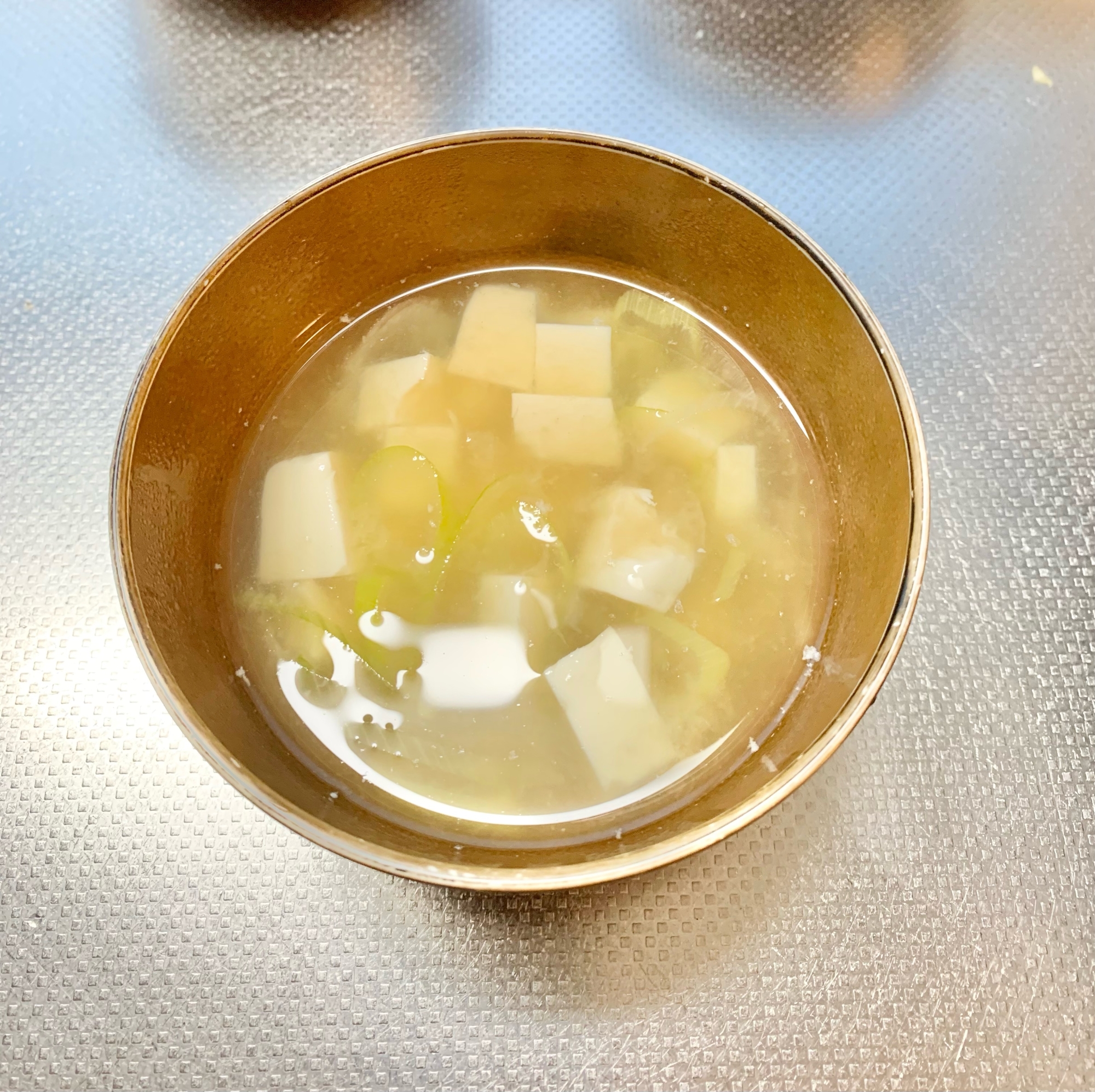 豆腐と長葱のお味噌汁