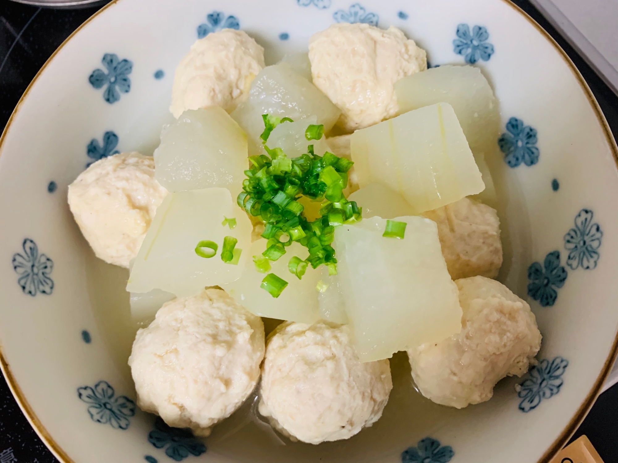 冬瓜と鶏肉団子のあっさり煮 レシピ 作り方 By ほぼ和食 楽天レシピ