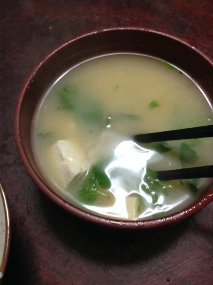 三つ葉と豆腐の味噌汁