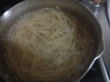 サラスパ用のスパゲッティです♪ ほんと、この方法だと暑さも短時間で済むから助かってま～す(*^^*)