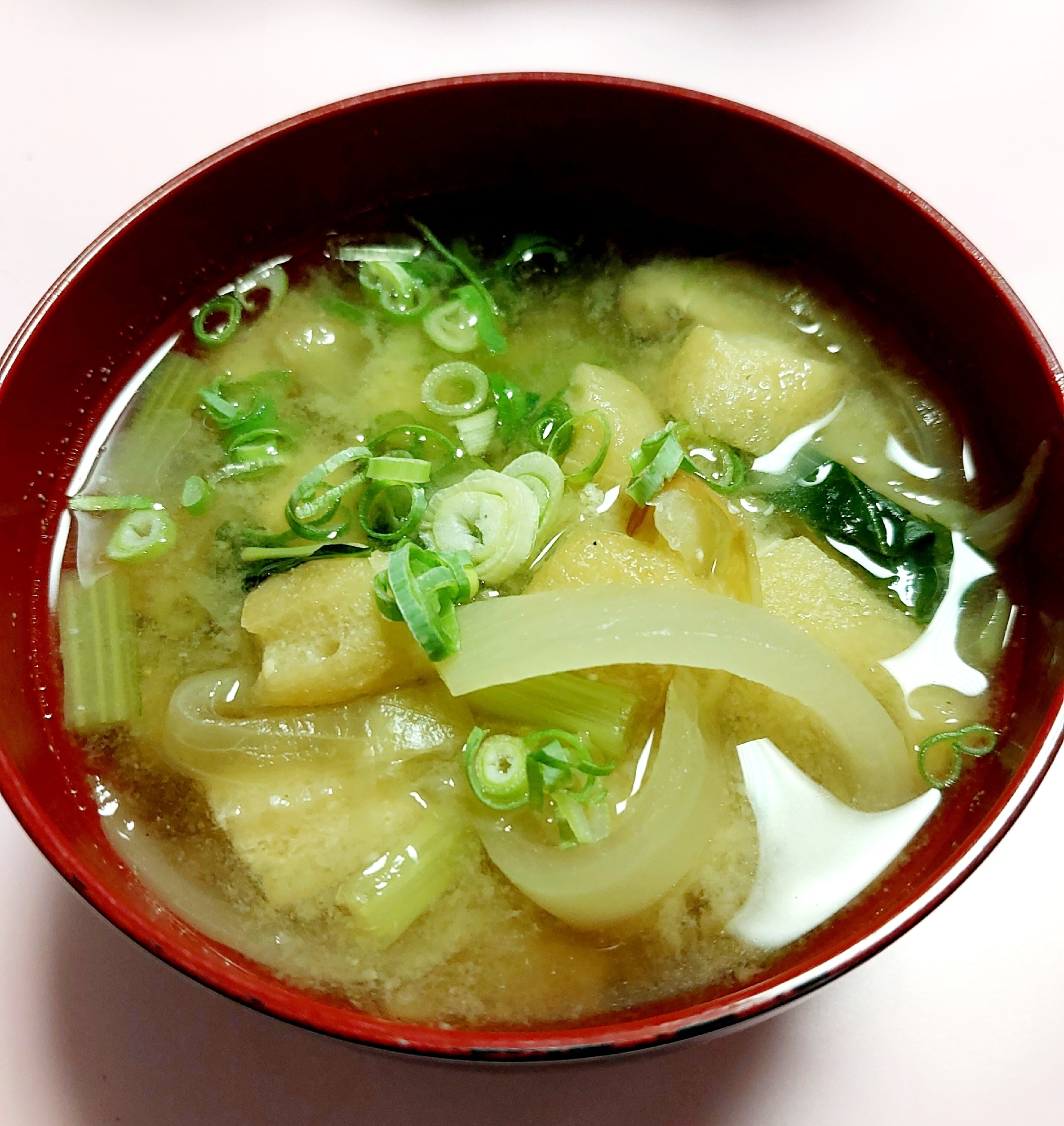 簡単♪玉ねぎ小松菜みそ汁