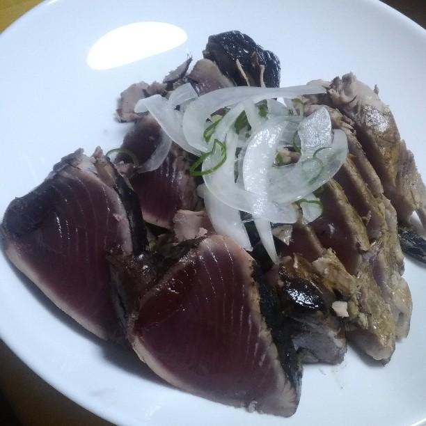 鰹のたたき☆新玉葱のスライス添え