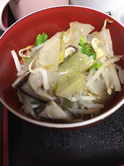 小松菜カニカマ豆腐の味噌汁