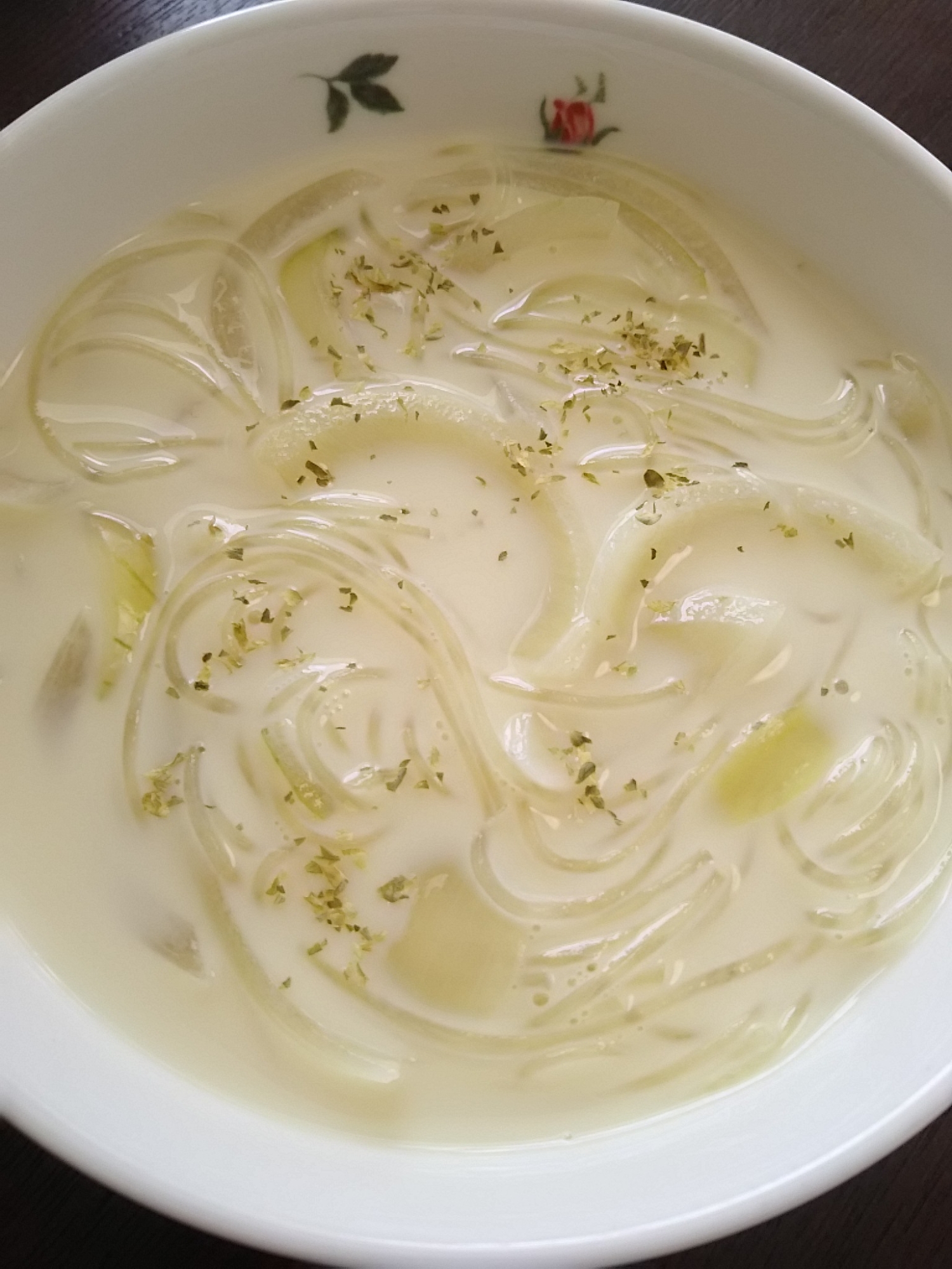 玉ねぎと春雨の豆乳スープ(^^)