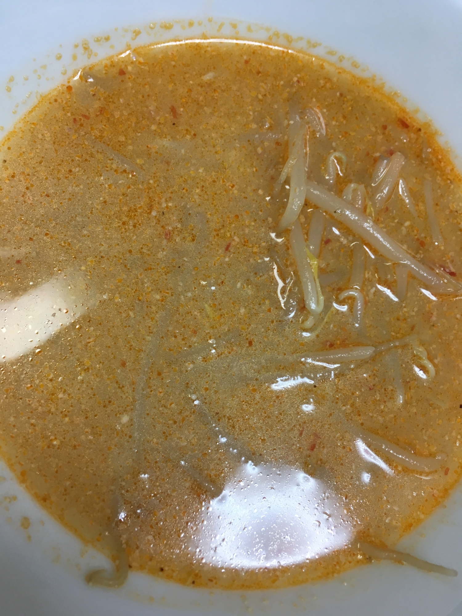 もやしの味噌スープ
