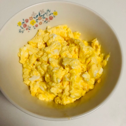 レンジでスクランブルエッグ