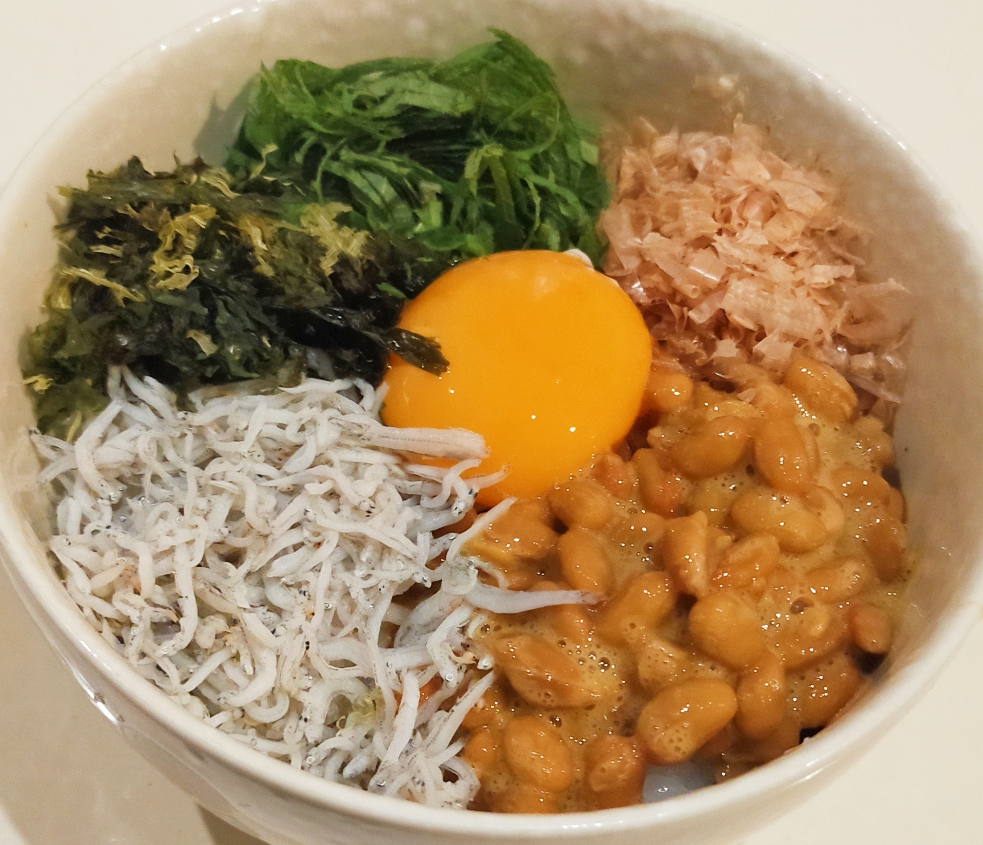 健康朝ご飯☆しらす納豆丼