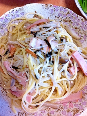 お茶漬けふりかけでキノコパスタ