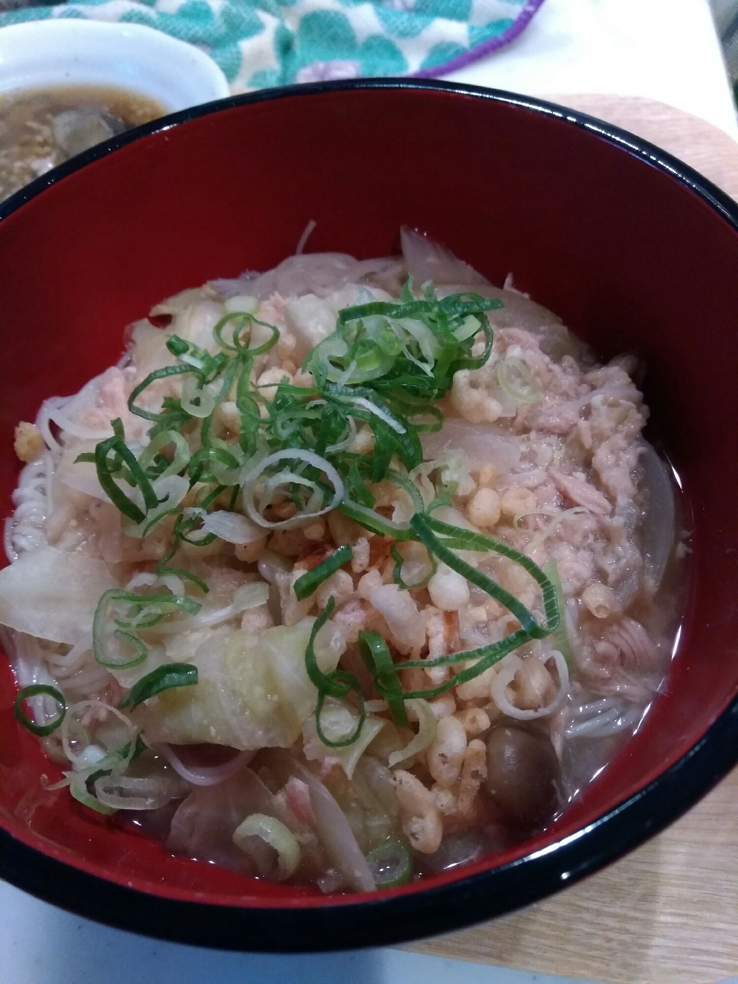 キャベツとツナの味噌煮込みにゅうめん