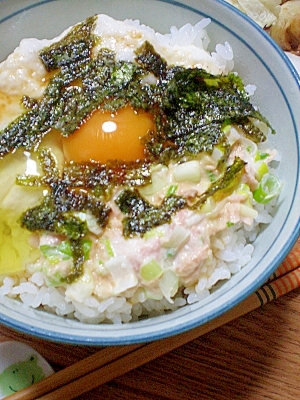 缶詰でつくる♪まぐろとろろ丼