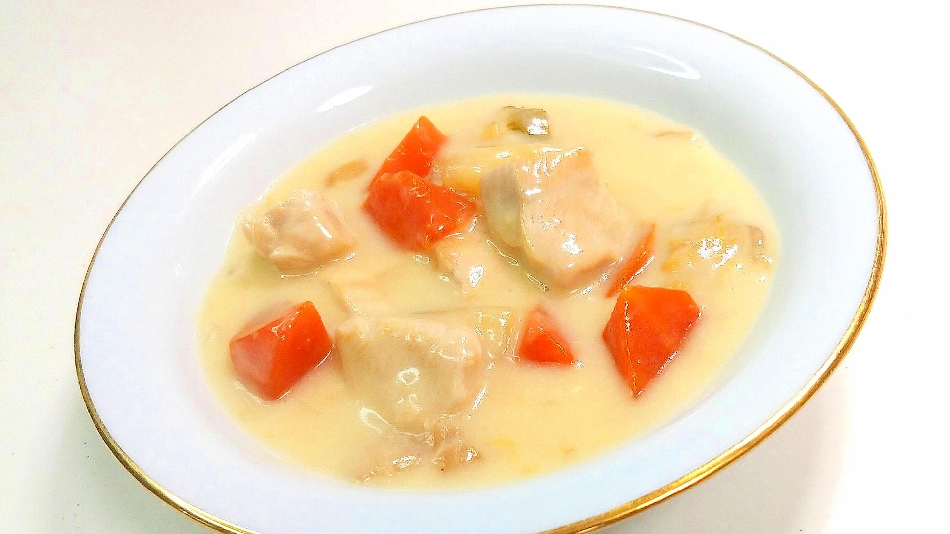 リメイク！！鶏肉のホワイトシチュー★動画あり★