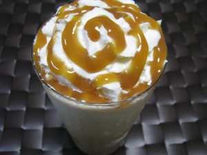 夏にピッタリ 簡単キャラメル フラペチーノ レシピ 作り方 By カップッチョ 楽天レシピ