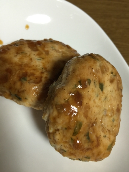 鶏と豆腐でふわふわ ヘルシーなうえ、タレも美味しかったです(^^)
ごちそうさまでした。