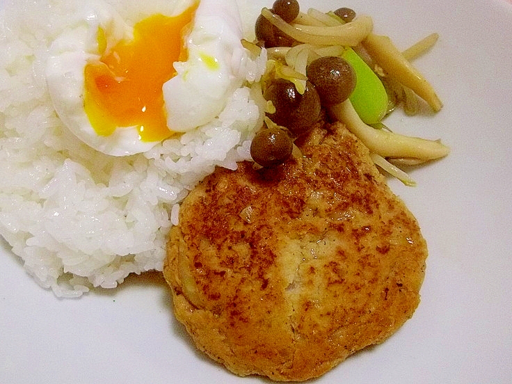 おからでヘルシー♪豚味噌ハンバーグプレート♪