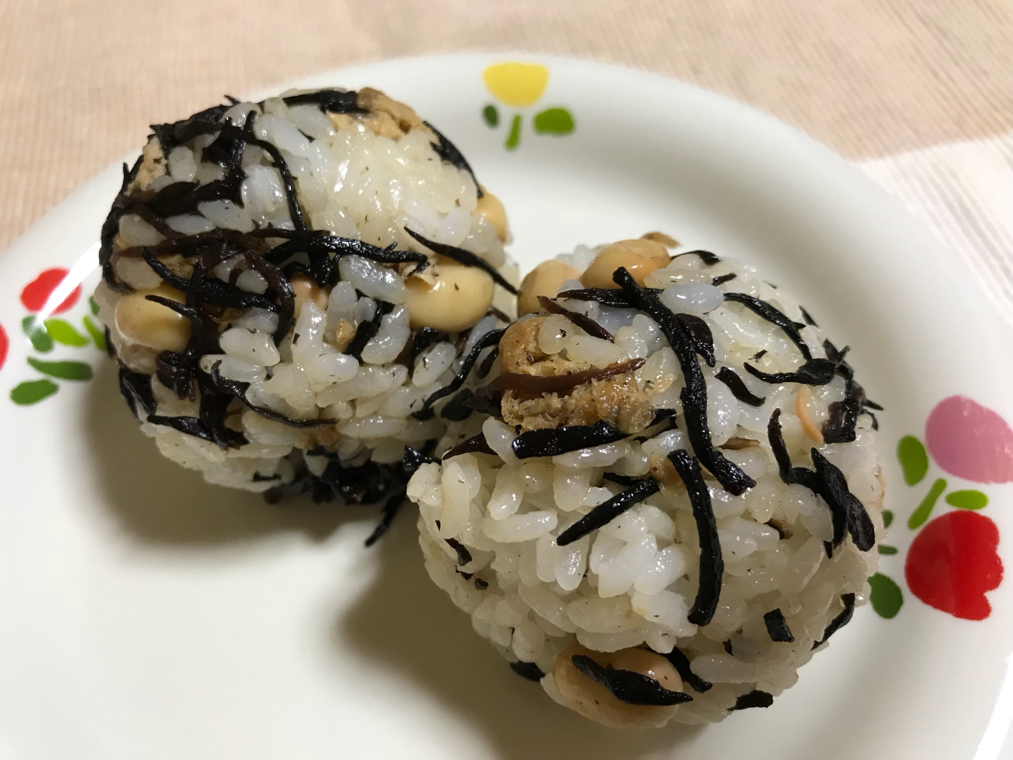ひじきと大豆煮の おにぎり☆