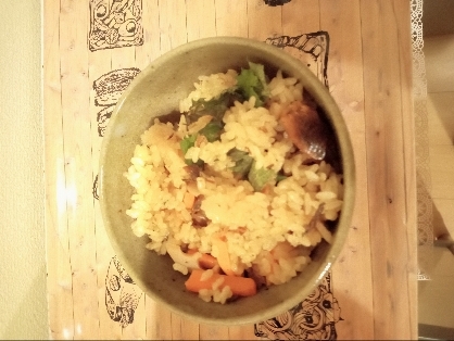 ツナ缶と塩昆布の旨味で～簡単炊き込みご飯♪