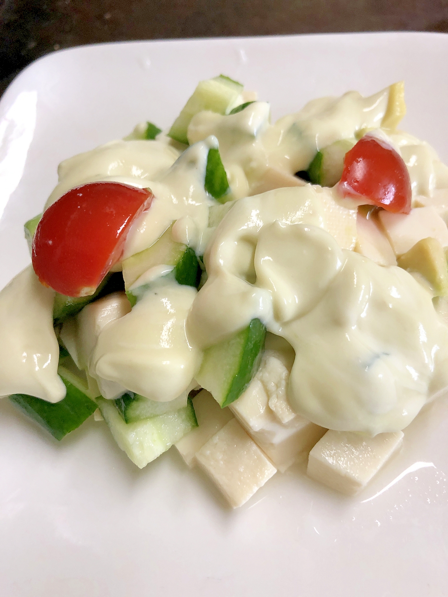 アボガドマヨネーズの豆腐サラダ