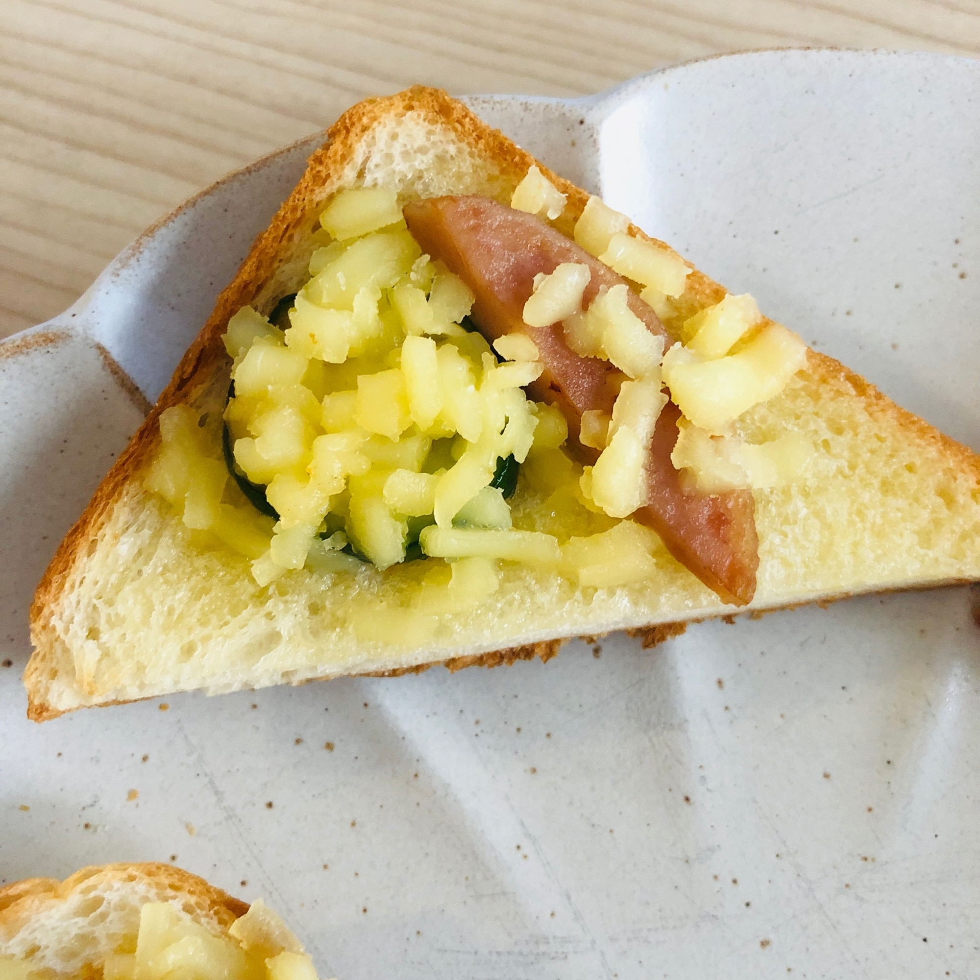 ズッキーニとスパムとチーズのトースト レシピ 作り方 By ろーるけーき 楽天レシピ