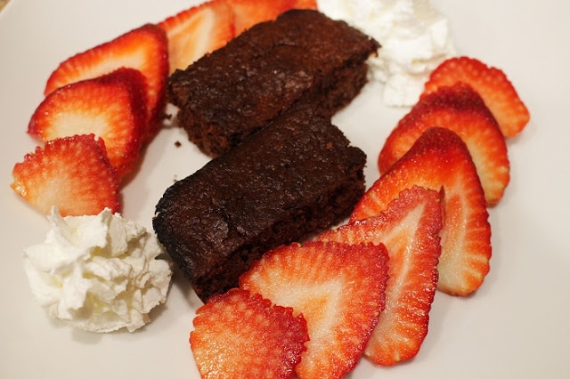 苺とおからのチョコレートケーキ
