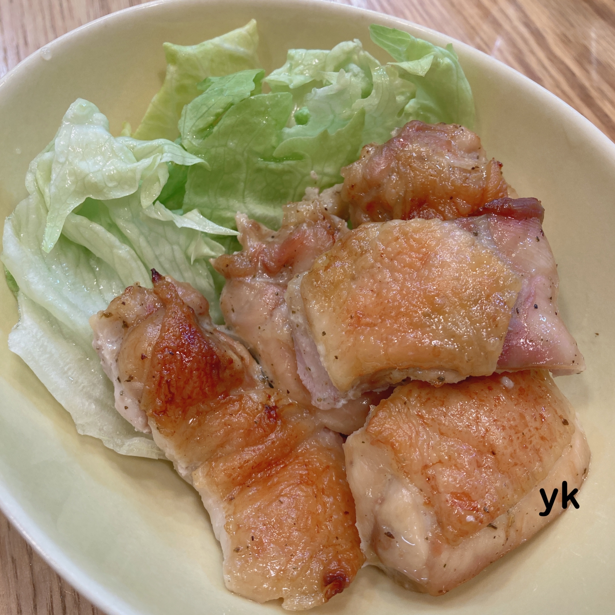 唐揚げ用肉で♪じゅわっと塩レモン味のローストチキン