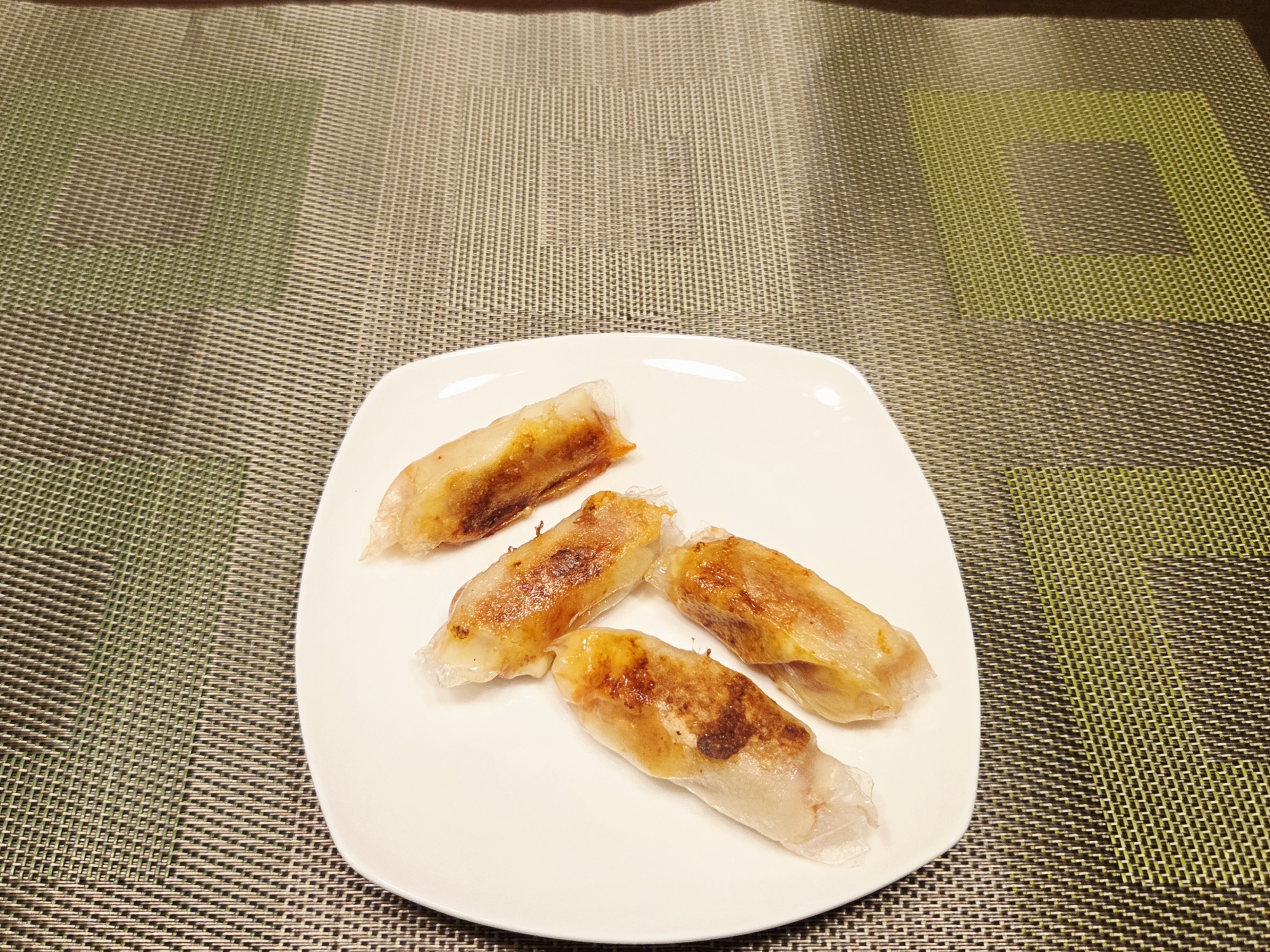 ライスペーパーで！ウィンナーチーズ巻きこんがり焼き