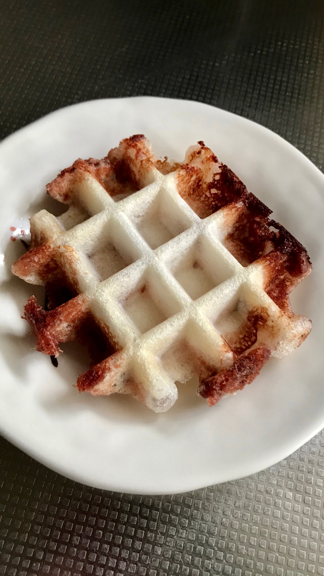 ワッフルメーカーであずき入り焼き餅