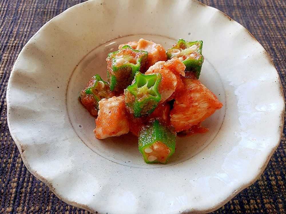 簡単おつまみ！鶏肉とオクラの明太子和え