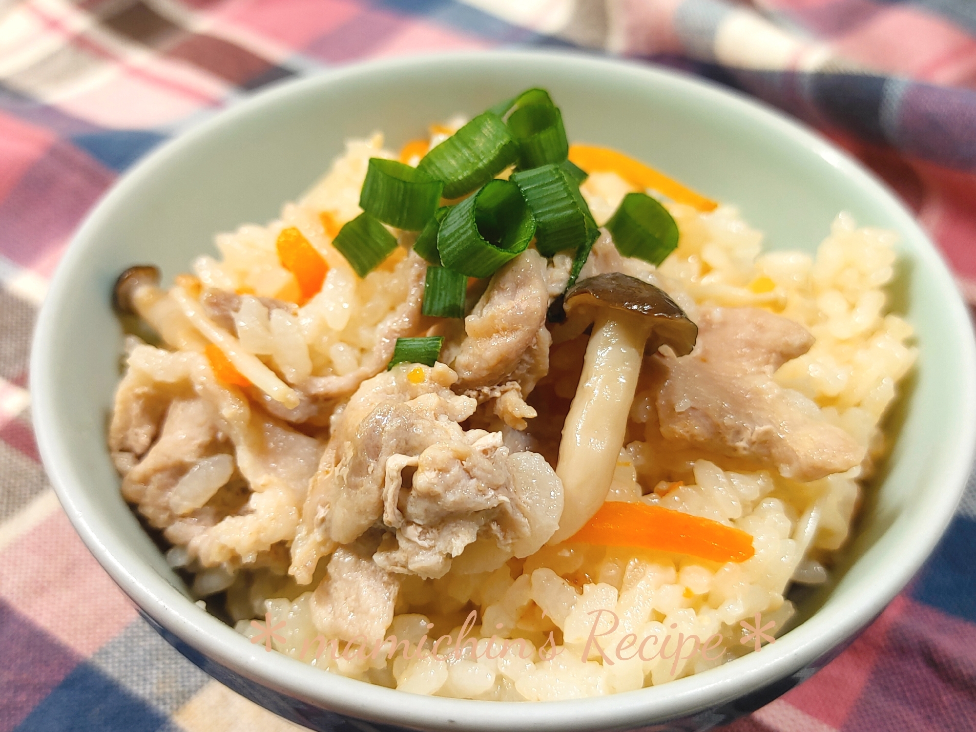 ストウブDe〜しょうが香る豚肉としめじの炊き込ご飯