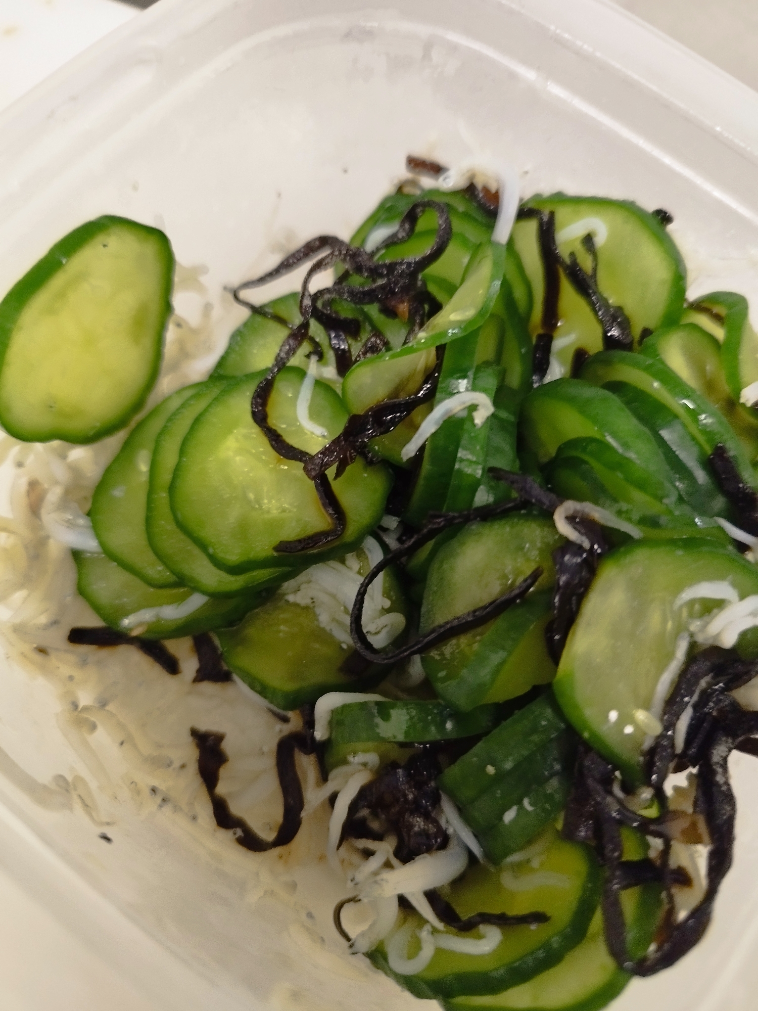 【男の宅飯】名脇役　きゅうりとしらすの和え物