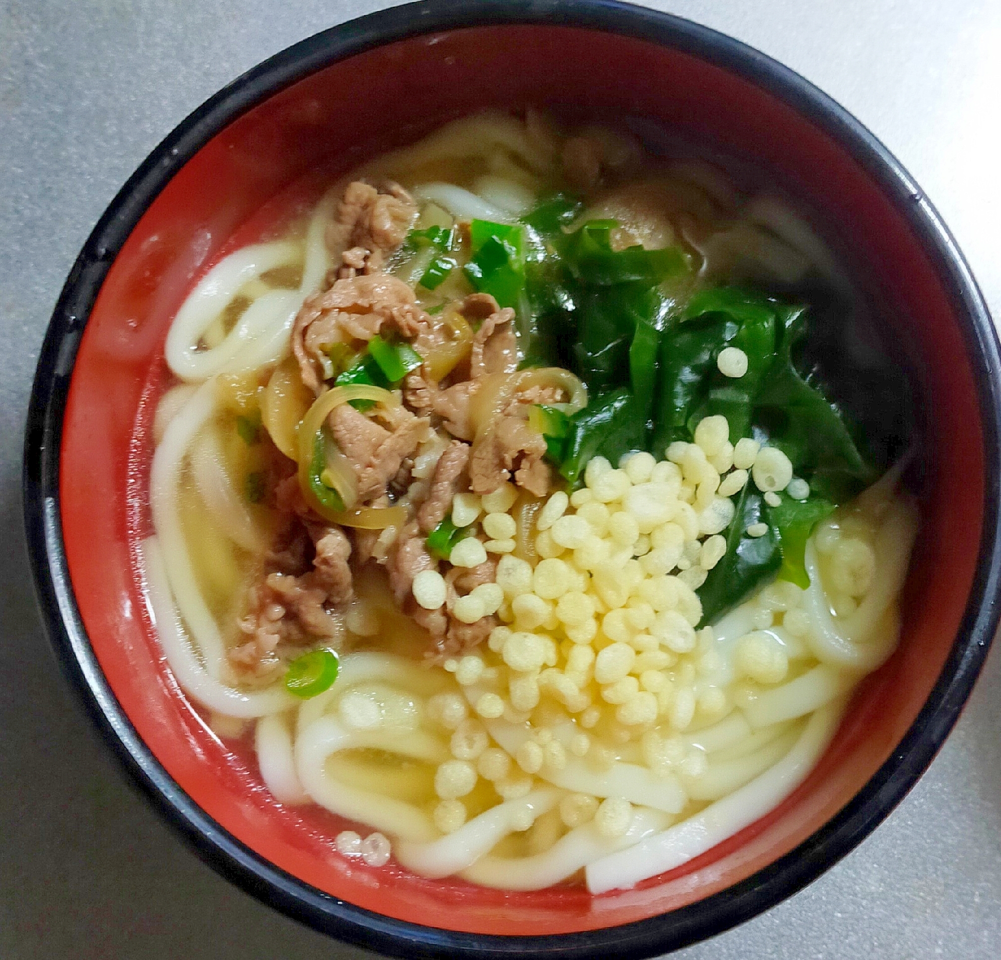 わかめと牛肉と天かすのうどん レシピ 作り方 By にゃりんabc 楽天レシピ