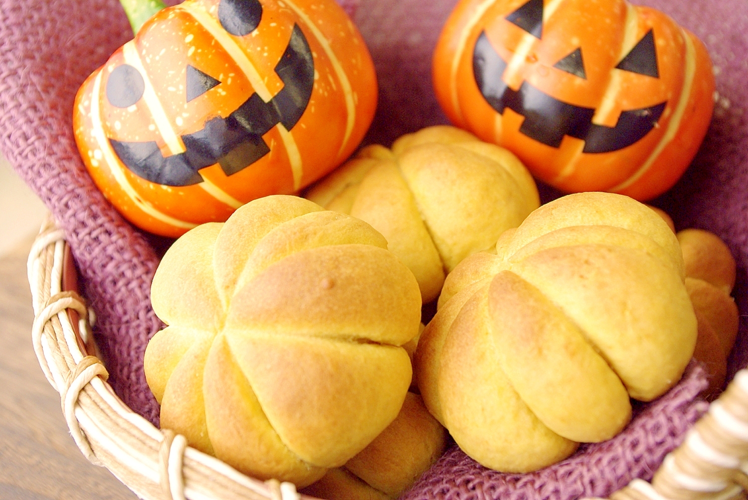 かぼちゃパウダーで簡単かぼちゃパン