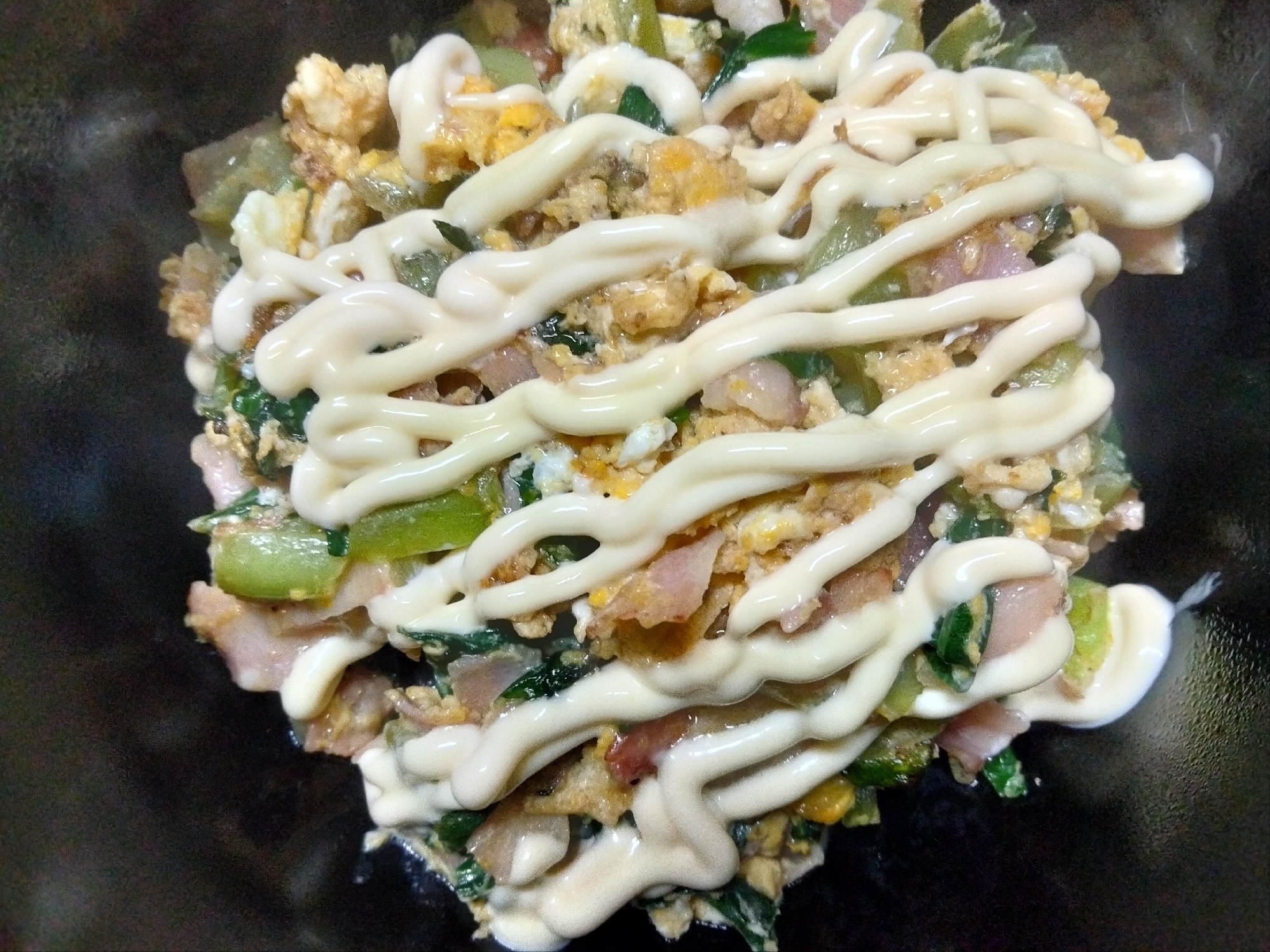 チンゲン菜とベーコンのマヨ卵焼き