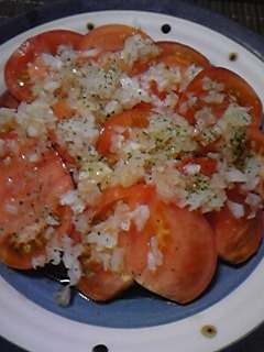 トマトと玉葱のシンプルサラダ♪