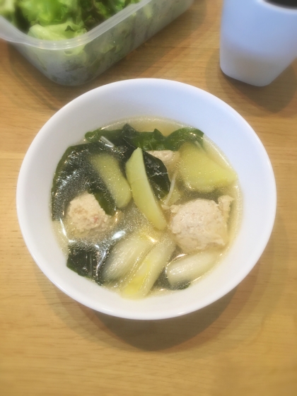 鶏だんごスープを作りました♪沢山のお野菜と生姜を入れて、ほっこりポカポカ、とても美味しくできました❣️