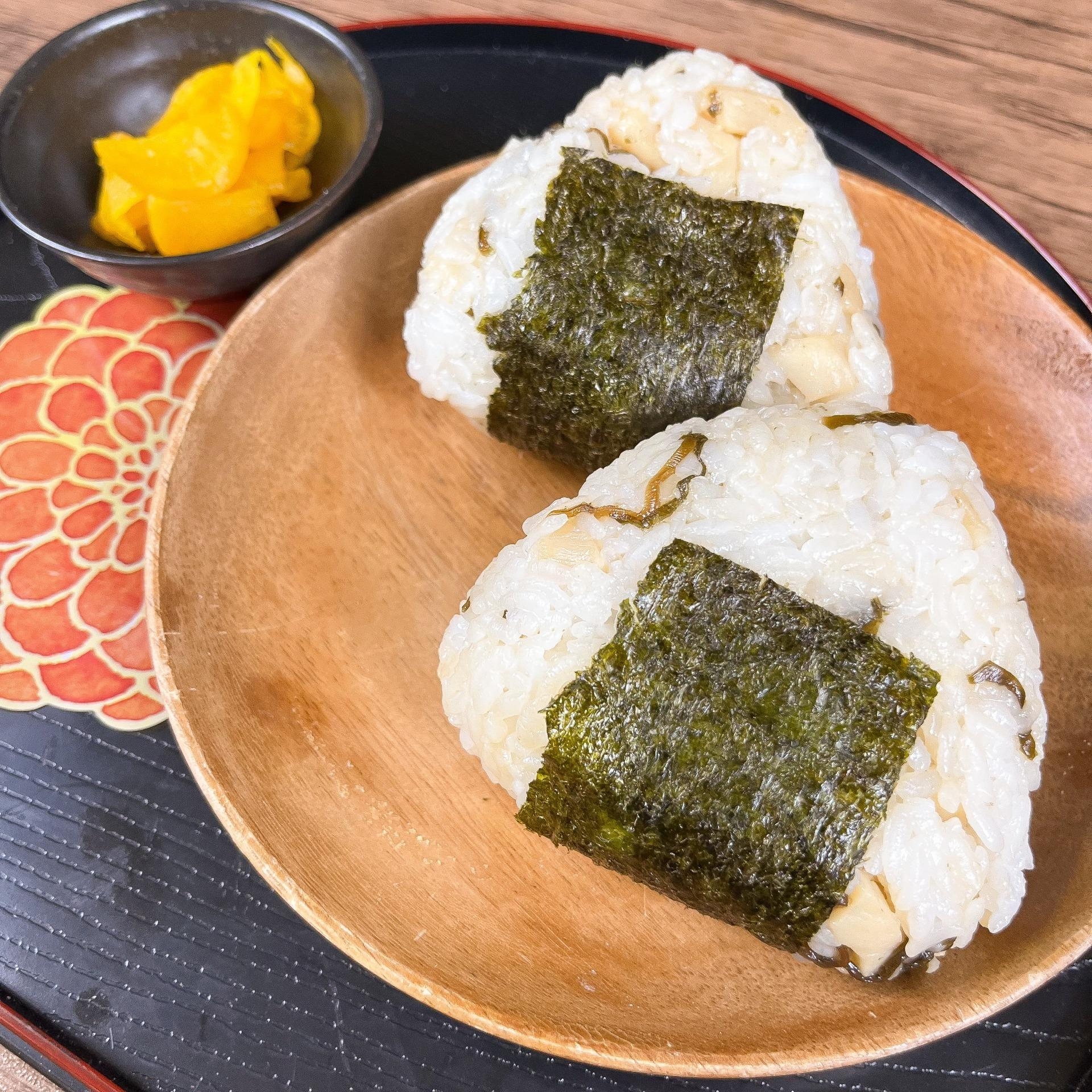 旨みがギュッと！ホタテおにぎり