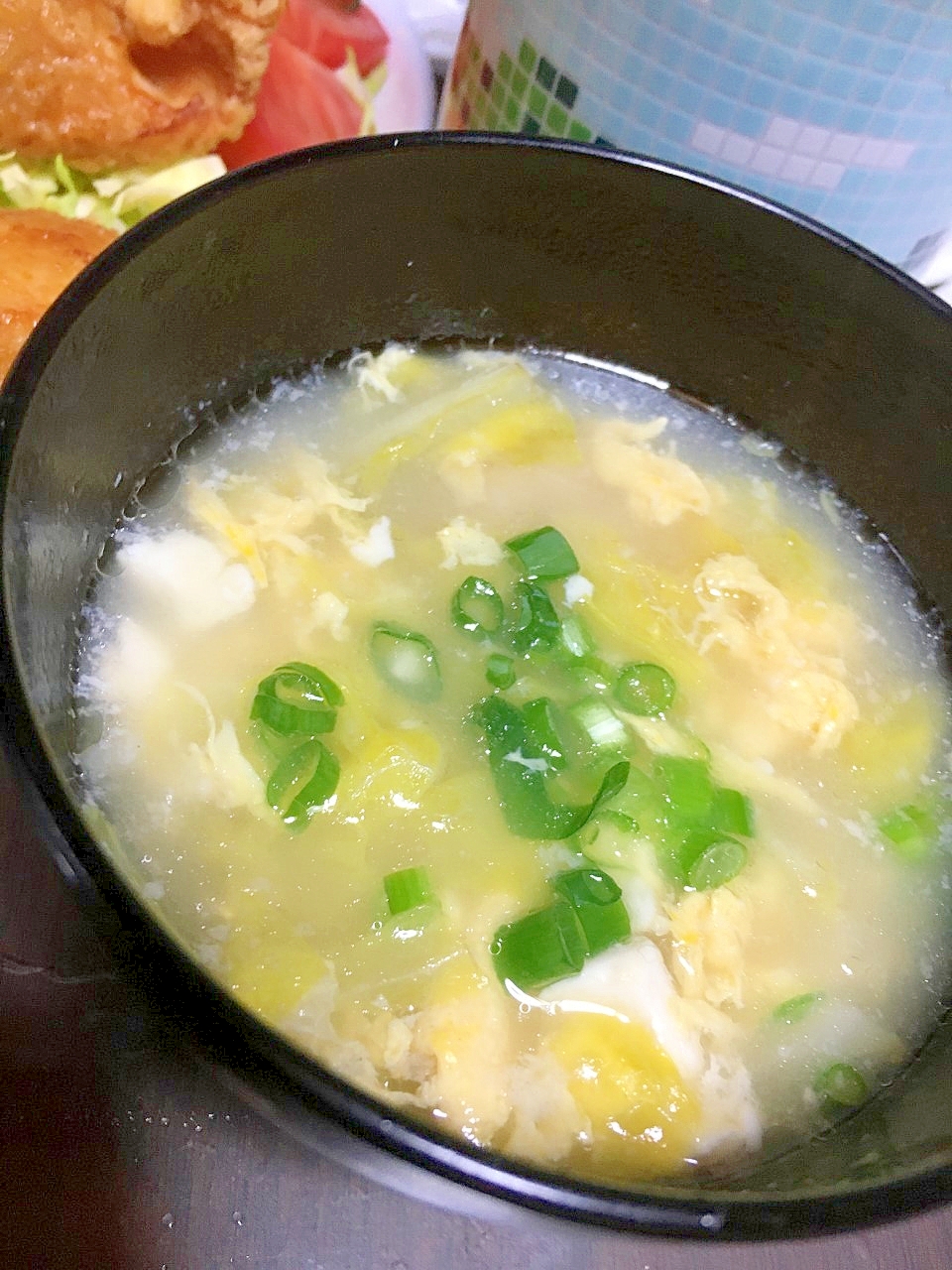 鶏肉と春キャベツの卵スープ