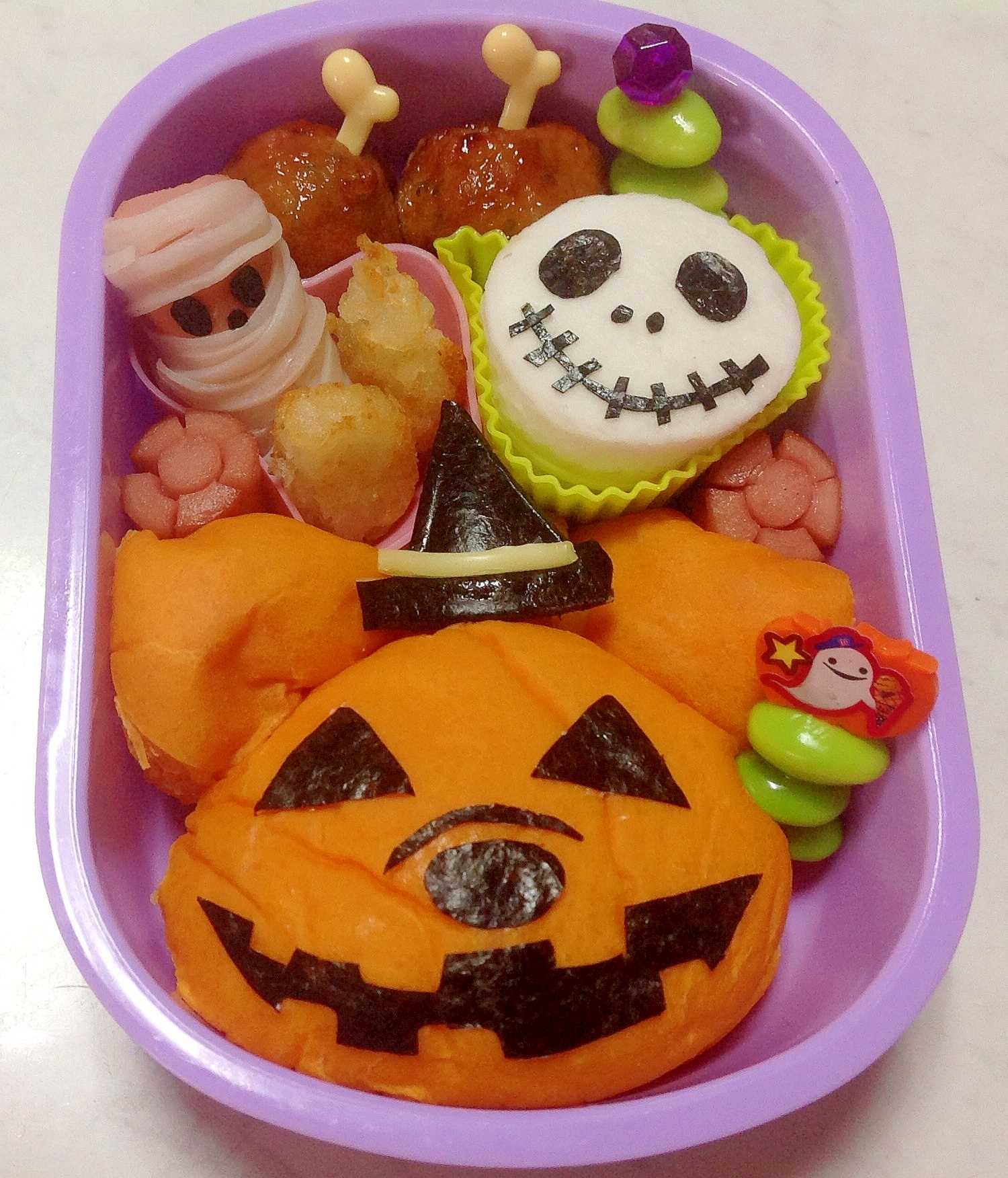 ハロウィン弁当！キャラ弁！ミッキー！パンで簡単！