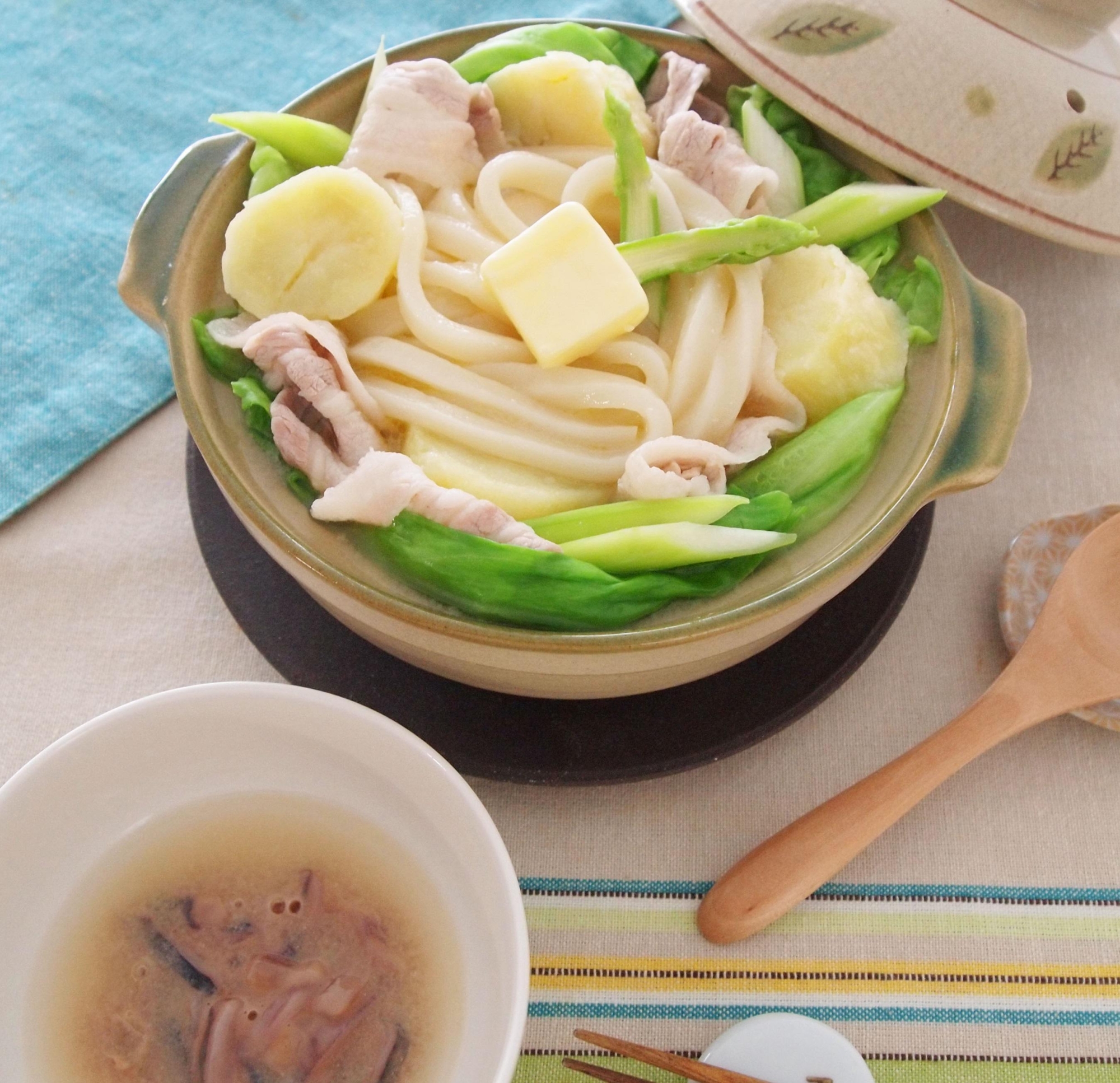 塩辛だれのじゃがバター鍋うどん