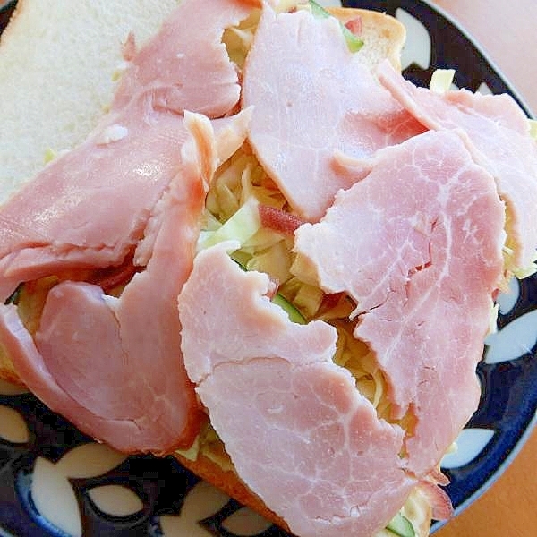 ５分！？鶏ハムで❤野菜サンド♪（キャベツ&胡瓜）