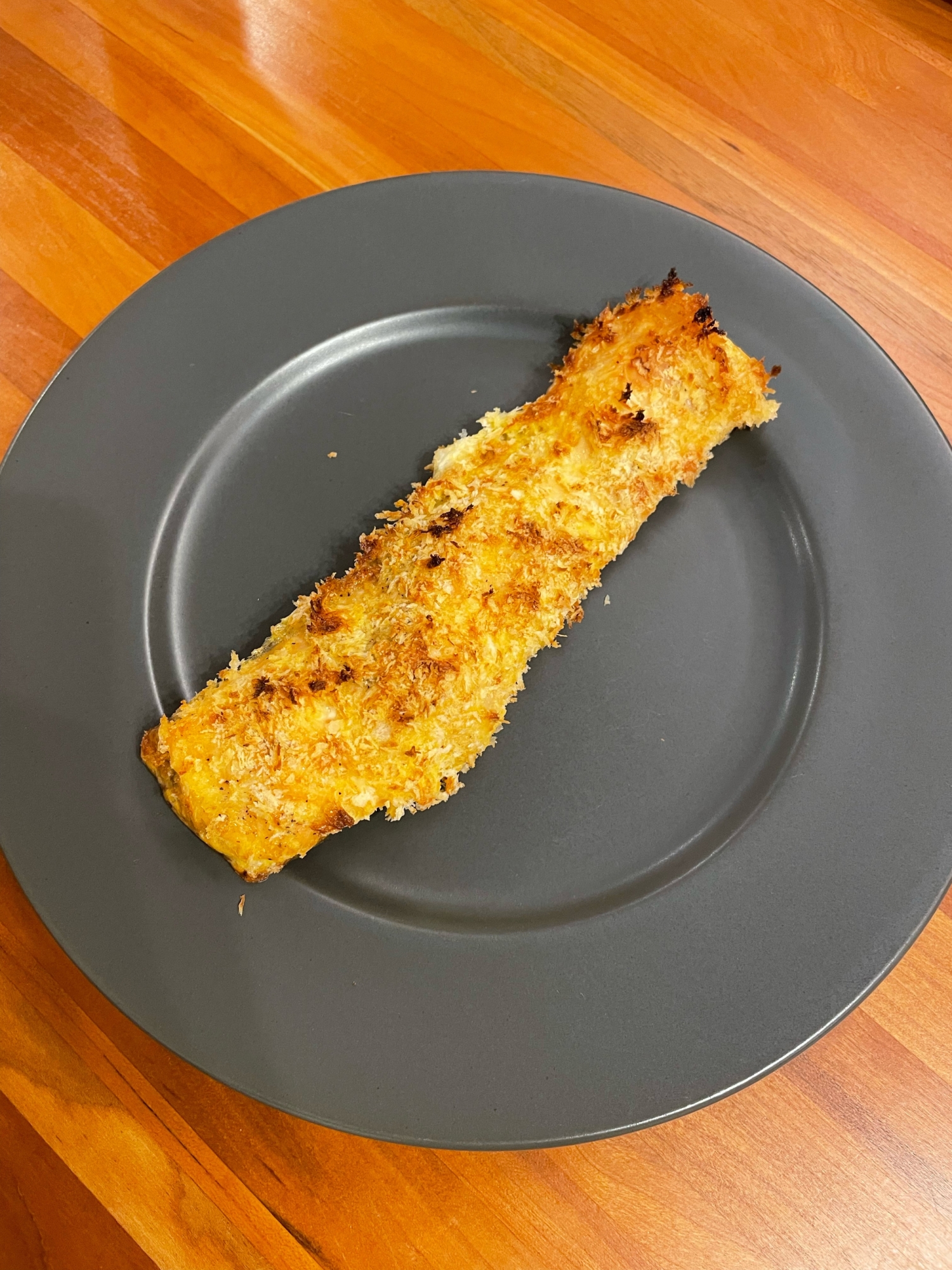 グリルで簡単!油で揚げないサクサクのサーモンフライ