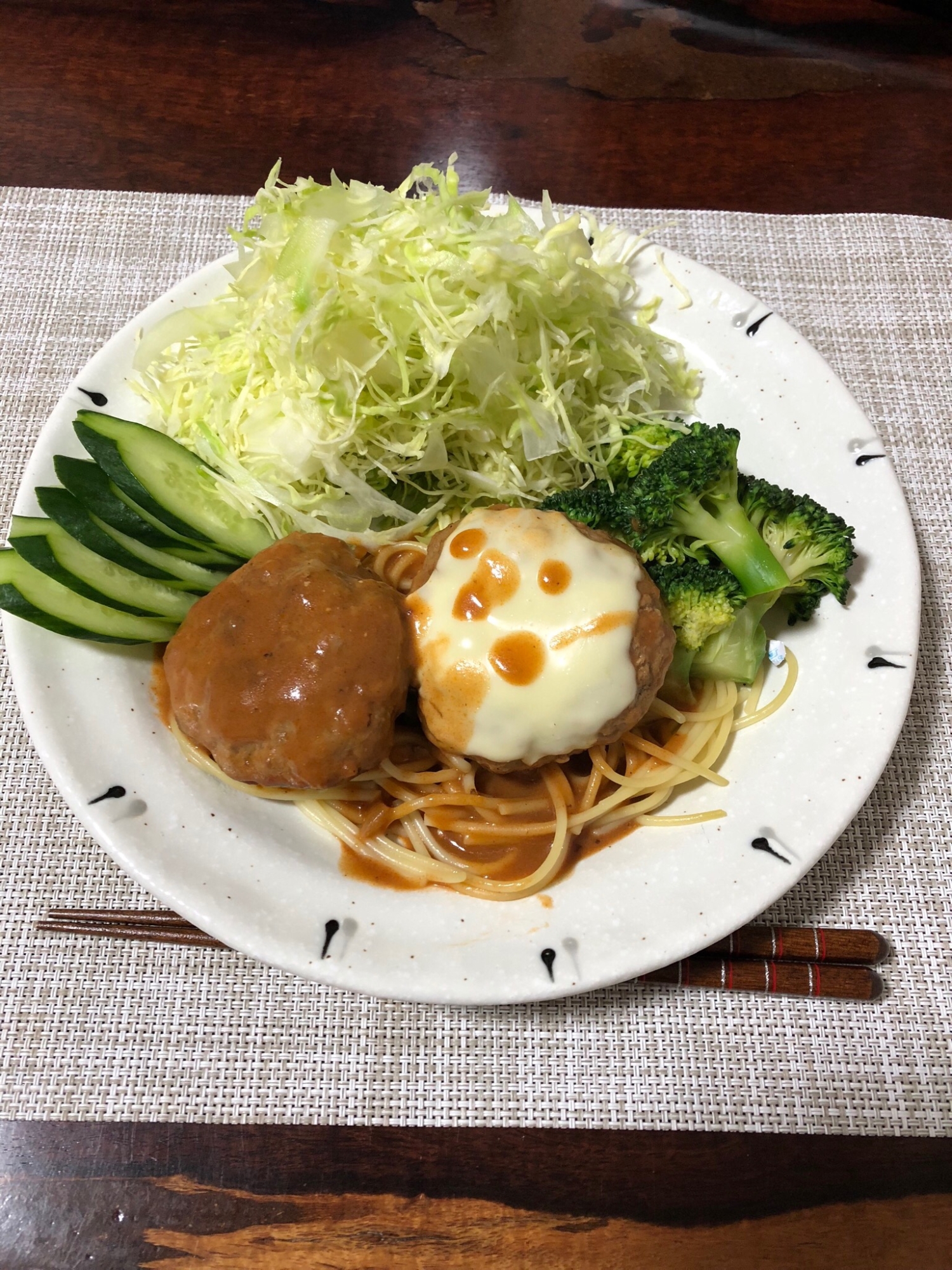 デミグラソース風 煮込みハンバーグ