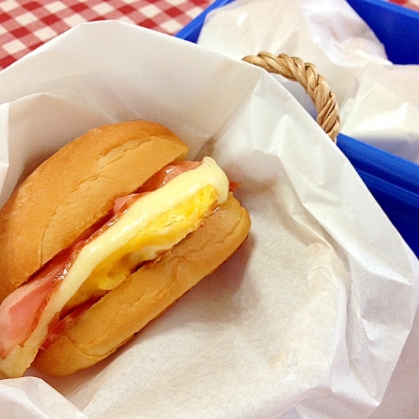 コストコのディナーロール ベーコンバーガー レシピ 作り方 By 栗皮茶 楽天レシピ コストコのディナーロール ベーコンバーガー レシピ 作り方 By 栗皮茶 楽天レシピ