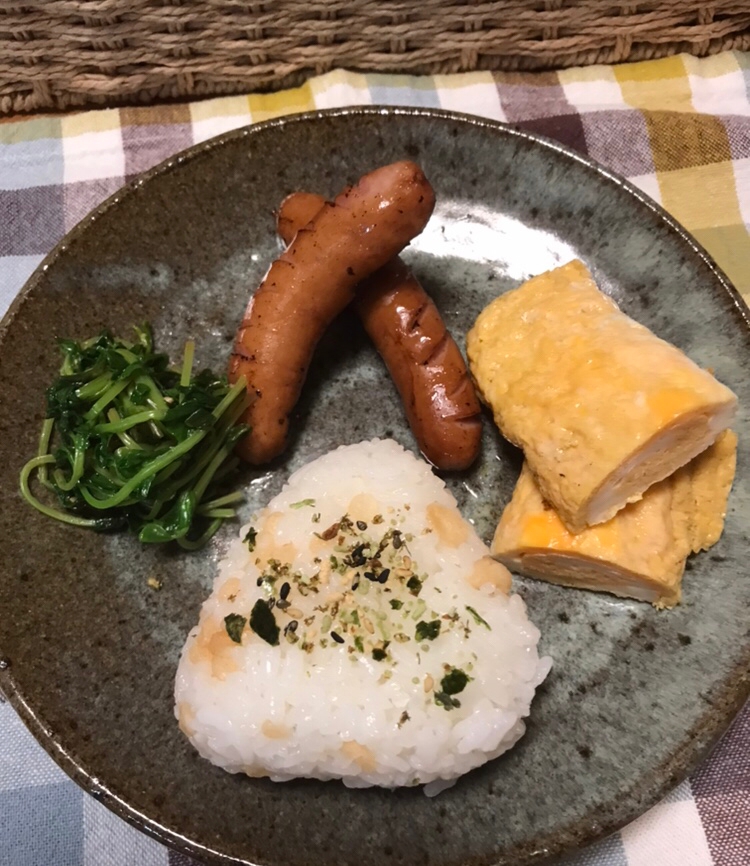 天かす入りふりかけおむすびの朝ごはん