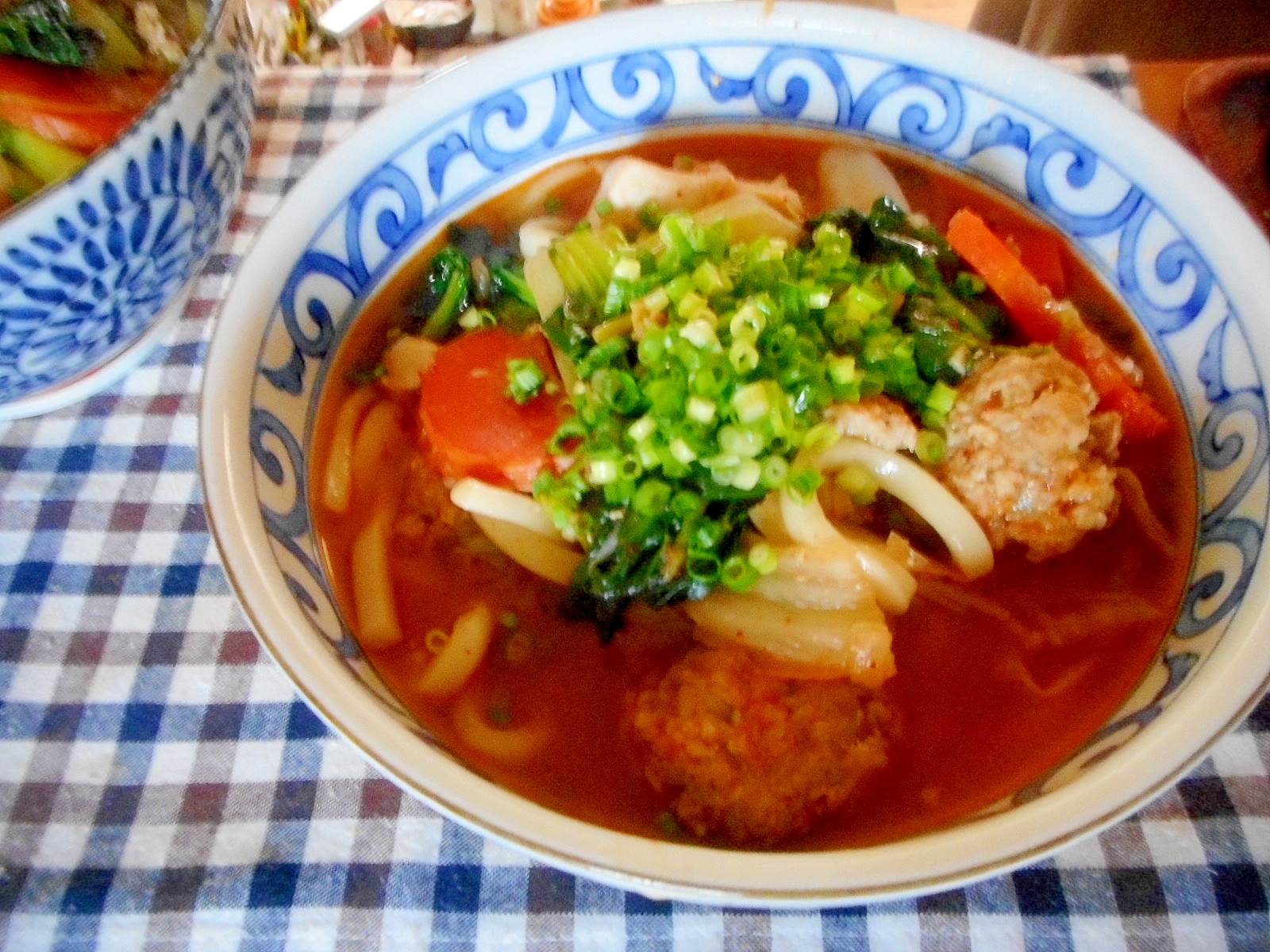 ターサイと肉団子のピリ辛トマト煮込みうどん