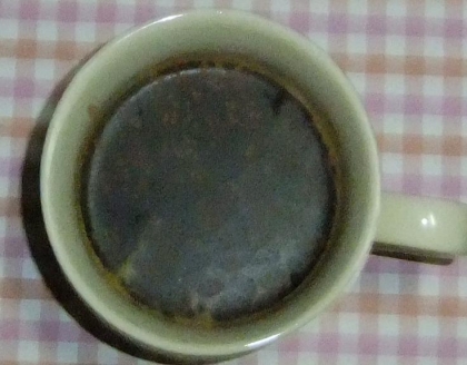 黒糖は和風の甘さ。
黒糖かりんとうとかで馴染みですが
コーヒーにも合いますね。シナモンの香りが立ち上がって、
食後のコーヒーにいただきました。
御馳走様。