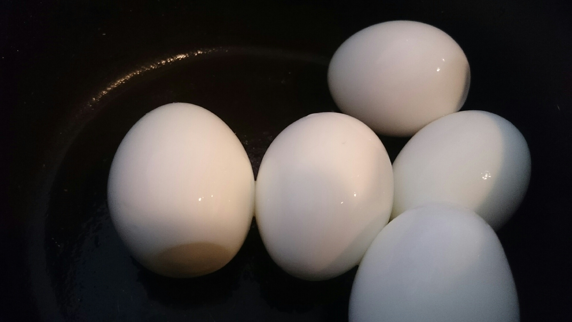 たくさんのゆで卵を一気につるんとむく方法 レシピ 作り方 By 涼美さん 楽天レシピ