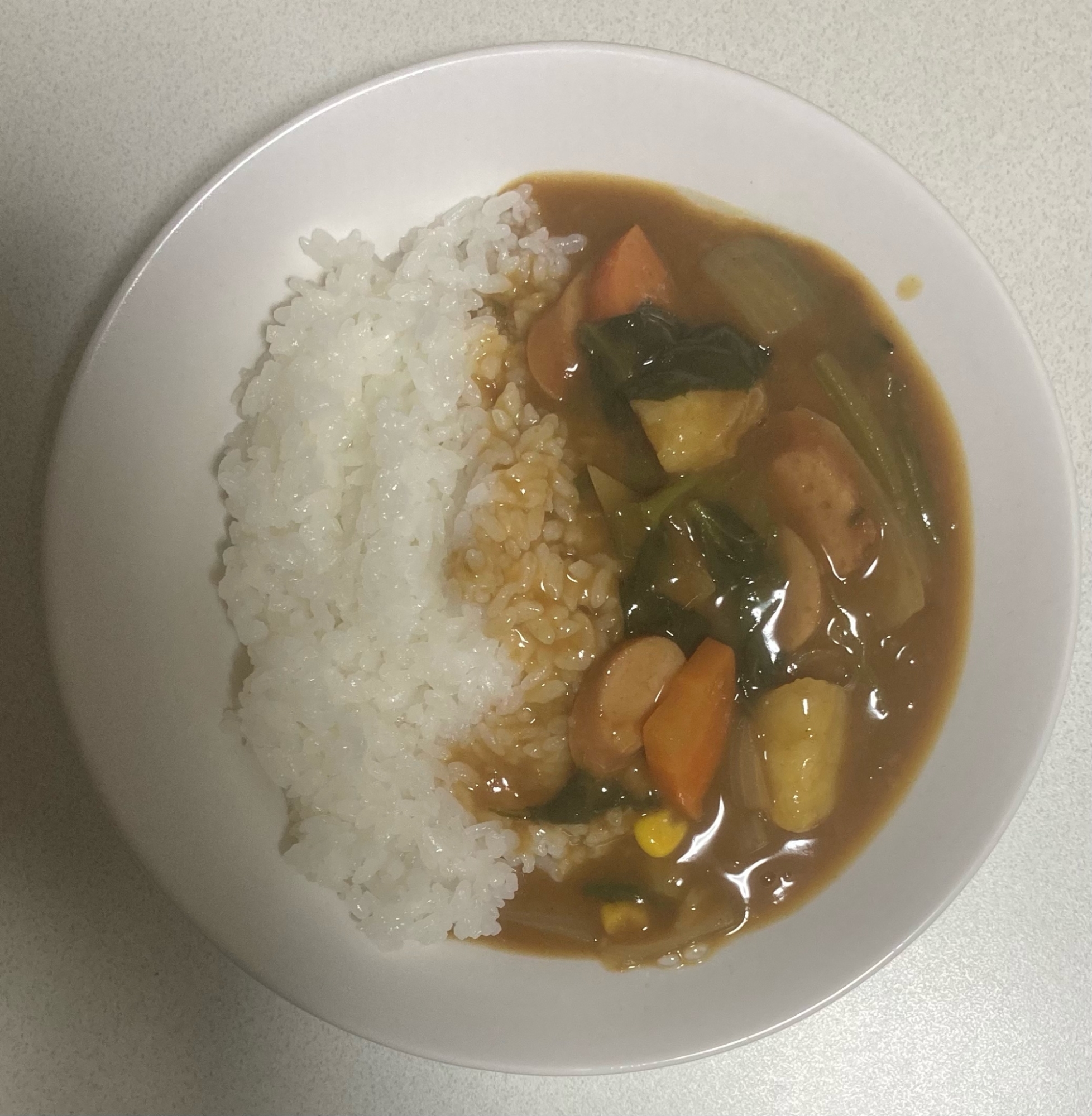 ほうれん草コーンじゃが人参玉ねぎウインナーカレー レシピ 作り方 By ともオカンyoutuber 楽天レシピ