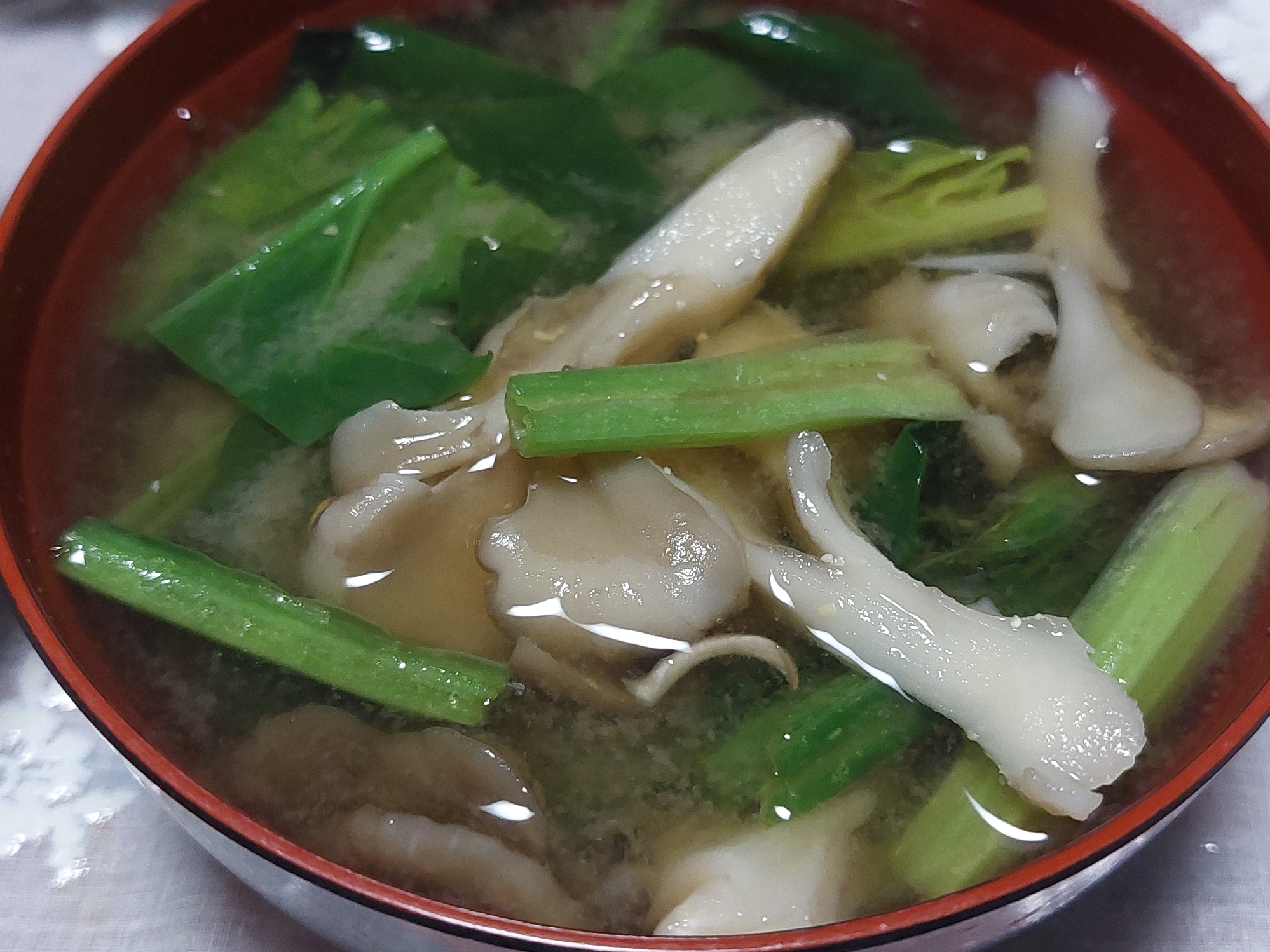 ほうれん草と舞茸のお味噌汁